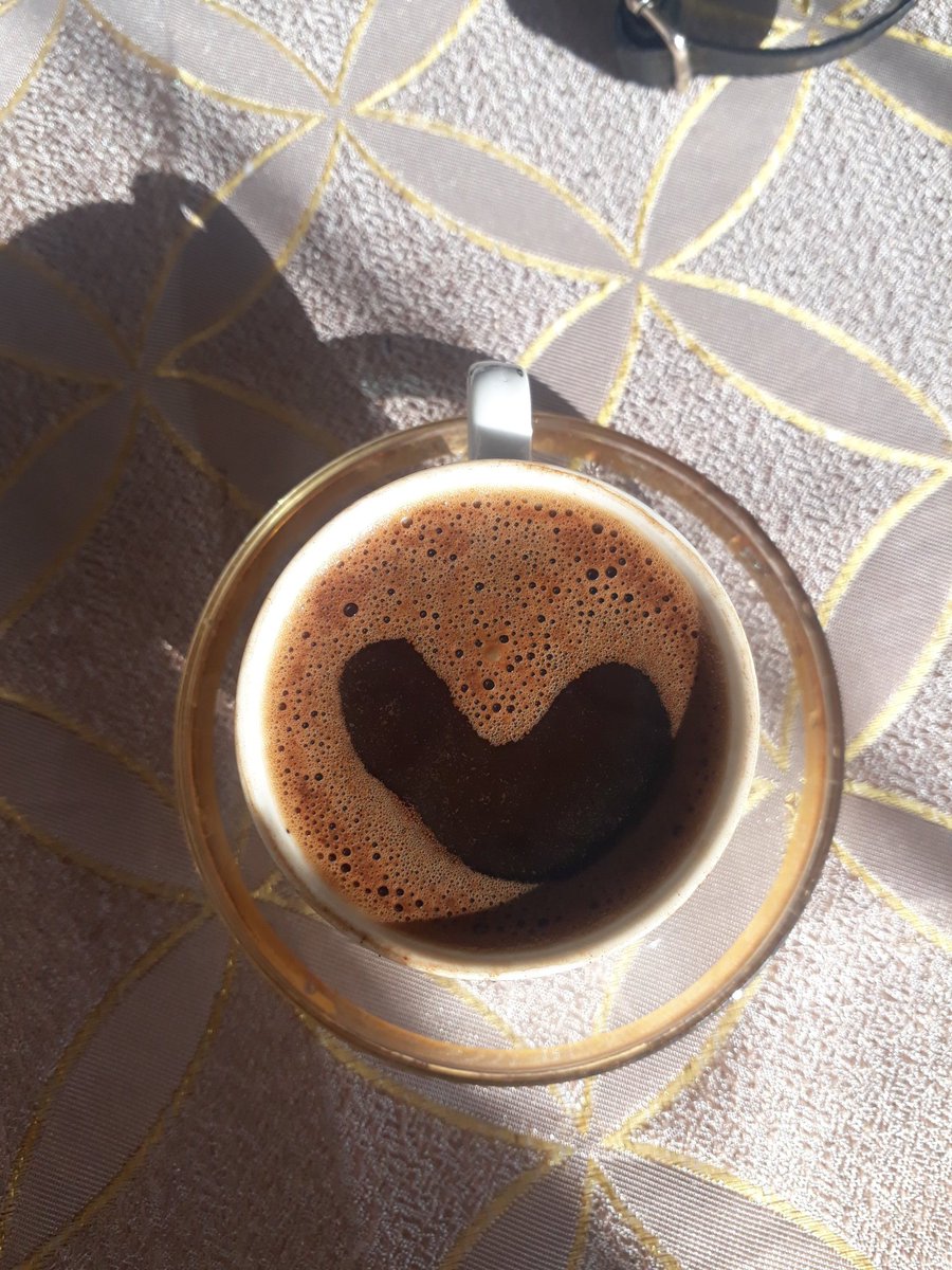 Aşk kahvesi. Favlayan aşkı bulur.