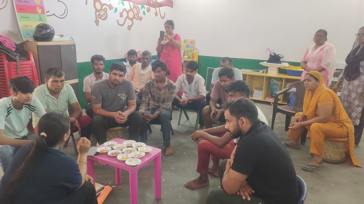 We organized weekend sessions with fathers. These sessions are highlighted.
*The importance of nutrition for child development.
*The need for healthy eating habits for everyone.
Because nutrition is a shared responsibility &amp; when fathers lead by example, the whole family benefits