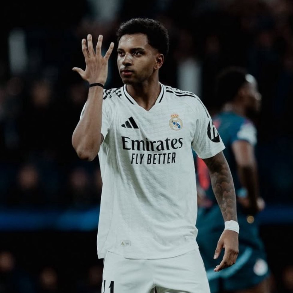 🚨🤍 Rodrygo on Xabi Alonso: “When he arrived, he called me to talk and told me: I already know that you like to play on the left, but I'll also need you in other positions”.

“And I told him that I don't mind him putting me wherever he wants and needs, I'm here to help the team.