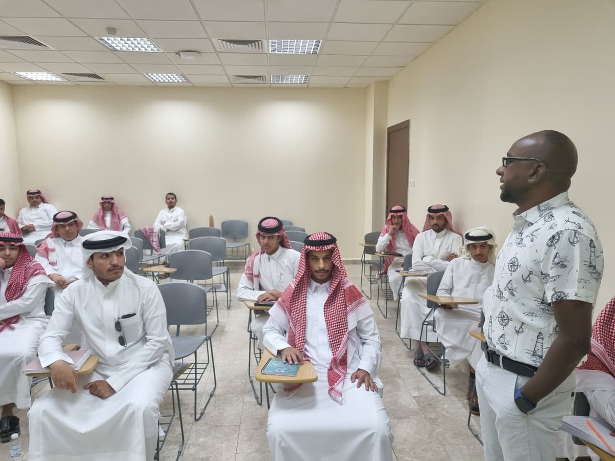 MathClub_NBU's tweet image. جزء من  الخدمة المجتمعية: كيف تكتب سيرة ذاتية احترافية
من تقديم د. علي ساتي
الفكرة العامة للخدمة المجتمعية:
تمكين طلبة البكالوريوس من صياغة سيرة ذاتية تعكس مهاراتهم وإنجازاتهم بطريقة احترافية
تسهّل عليهم الاندماج في سوق العمل أو متابعة الدراسات العليا .