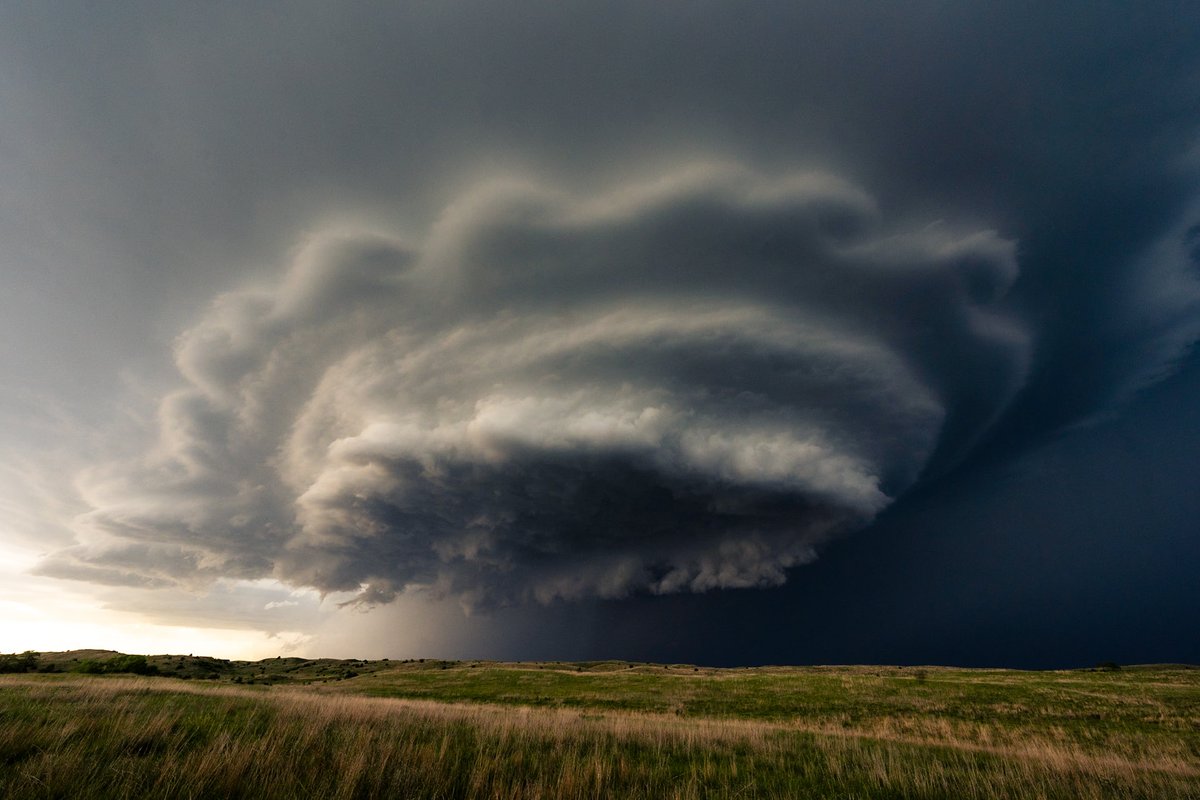 Beautiful KH waves on a monster supercell near Burwell, Nebraska