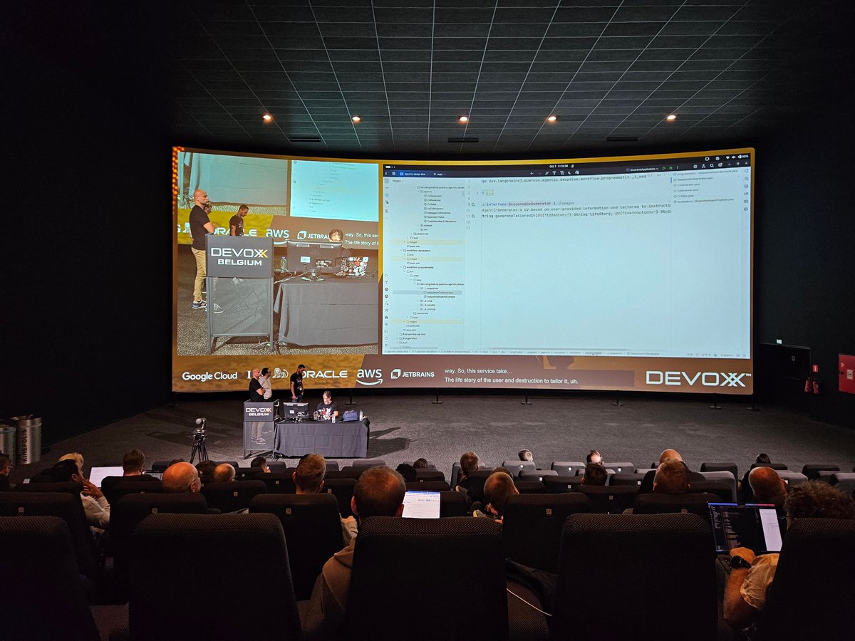 csanchez's tweet image. The #devoxx seats are comfy for sure @devoxx