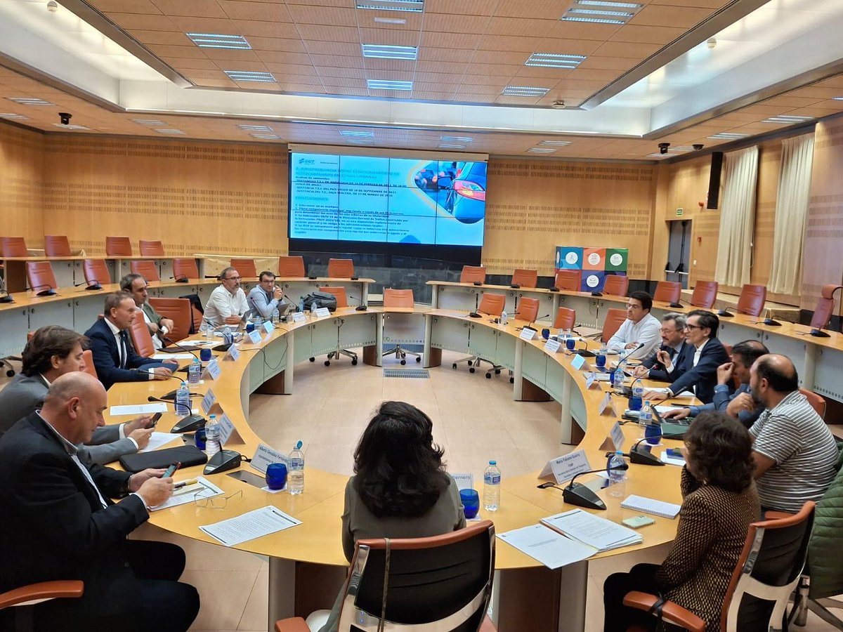 ‼️ COMUNICADO OFICIAL DE ASEICAR ‼️

Sobre el nuevo borrador del Real Decreto por el que se modificará el Reglamento Gral. de Circulación y su incidencia en las #autocaravanas...
facebook.com/photo/?fbid=13…