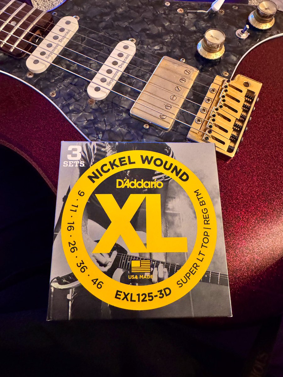 弦交換〜高校生の時からずっとダダリオ🎸