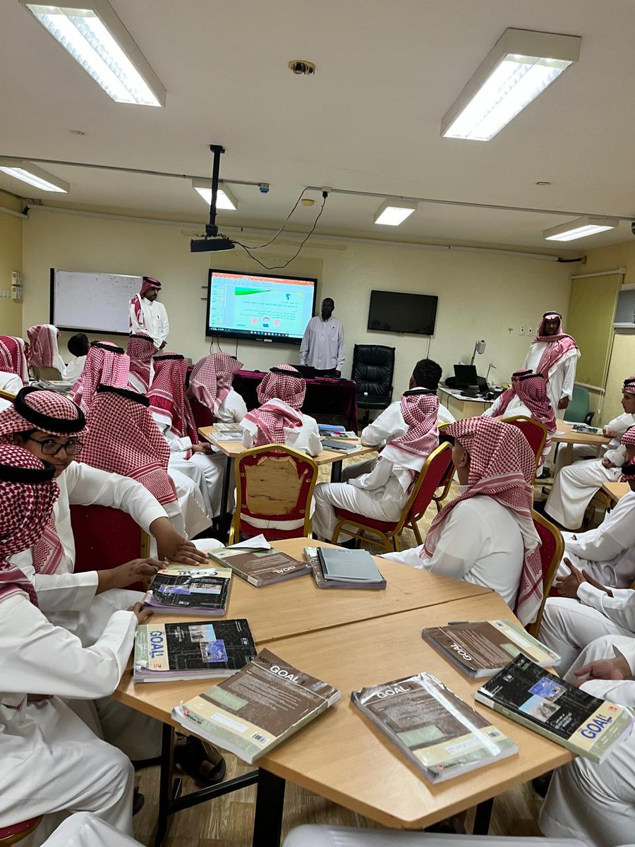 MathClub_NBU's tweet image. جزء من الخدمة المجتمعية: الأخطاء الشائعة والمتكررة في اختبار القدرات والتحصيلي
من تقديم : د. احمد محمد عبدالله ادم 

مكان تنفيذ الخدمة المجتمعية: ثانوية الشيخ
عبدالعزيزبن باز