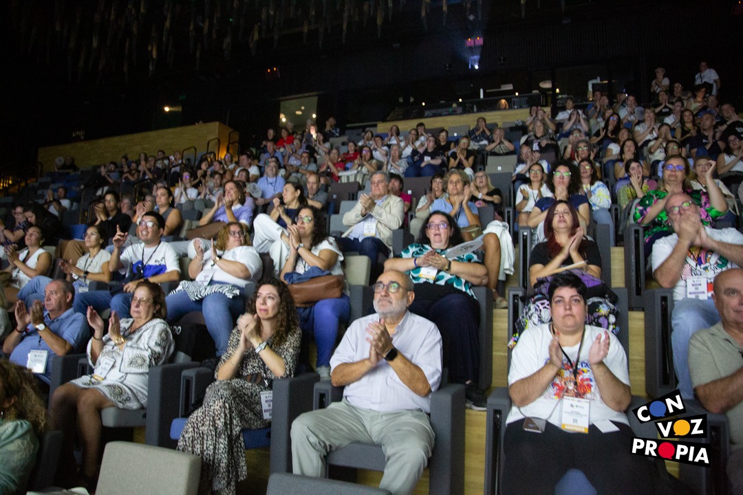 🗣️ Andalucía ha contado con una amplia representación de personas con discapacidad intelectual y familias en el Encuentro Estatal #ConVozPropia celebrado en Valencia y organizado por <a href="/Plenainclusion/">🍀 Plena inclusión</a>.

✅ Noticia completa: plenainclusionandalucia.org/noticias/andal…