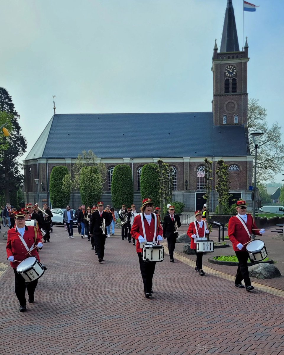 Geestjes's tweet photo. 🎼Slagwerkgroep van de week!
𝑺𝒍𝒂𝒈𝒘𝒆𝒓𝒌𝒈𝒓𝒐𝒆𝒑 𝑺𝒚𝒎𝒑𝒉𝒐𝒏𝒊𝒂 𝑯𝒐𝒐𝒈𝒃𝒍𝒐𝒌𝒍𝒂𝒏𝒅
https://t.co/27E64g5HvF
#Korpsmuziek #HaFaBra #KNMO #Music #percussion #Muzik #Fun #Geweldig https://t.co/ZuGjmPDtDI