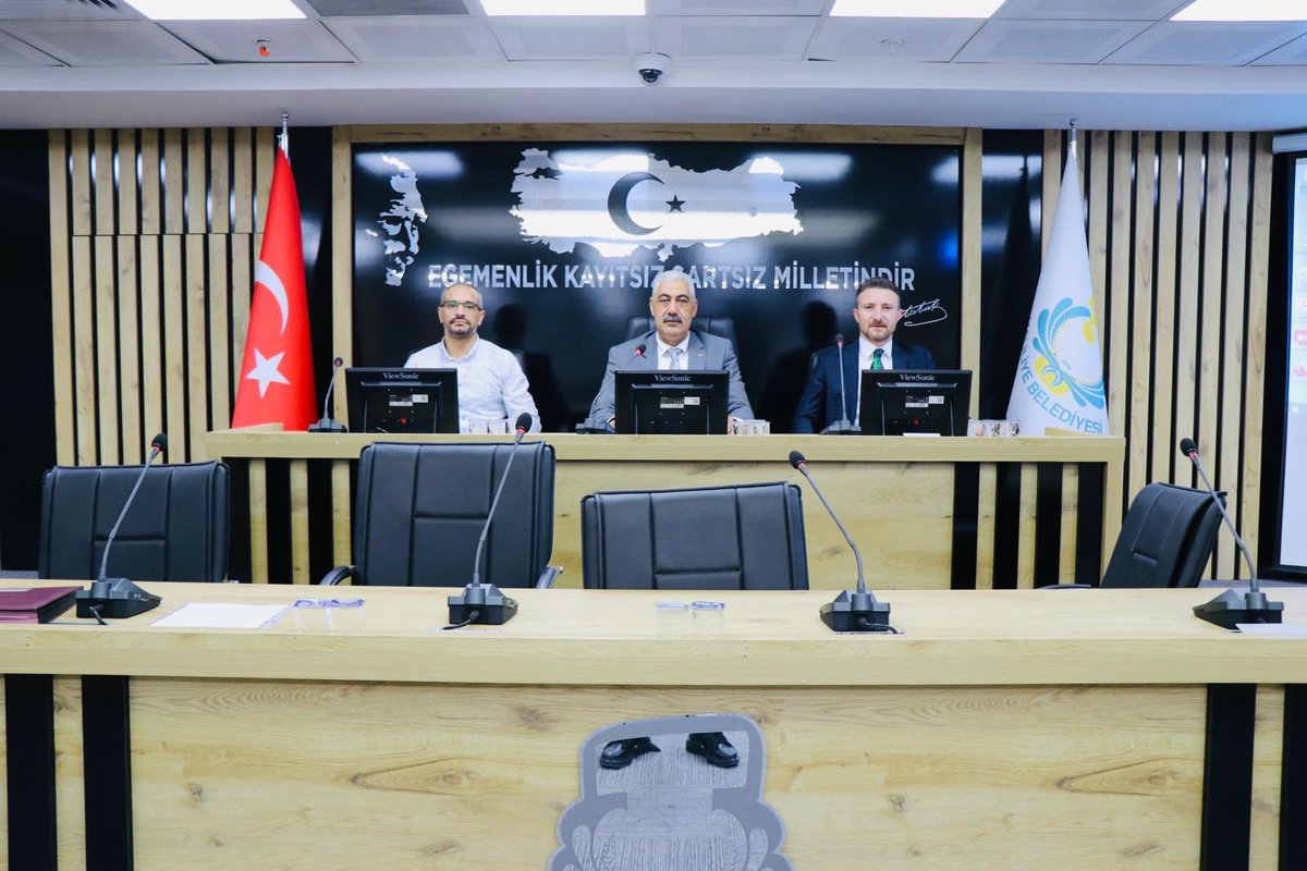 MEHMETEMNATA1's tweet photo. Haliliye belediyesi Ekim ayı 2.meclis birleşimimizi https://t.co/w3job9pvgoınan kararların ilçemize hayırlı olmasını temenni ederim. @mcanpolatnet https://t.co/iXnFDVD1tz