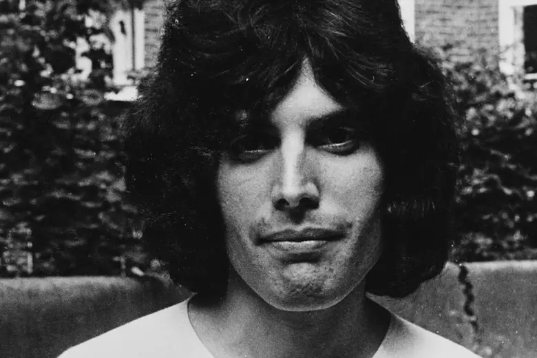 TheExtremeMusi1's tweet photo. You can ONLY choose one musician!

- Freddie Mercury
- Axl Rose
- Robert Plant 
- Ozzy Osbourne https://t.co/sKXpUCMhxu