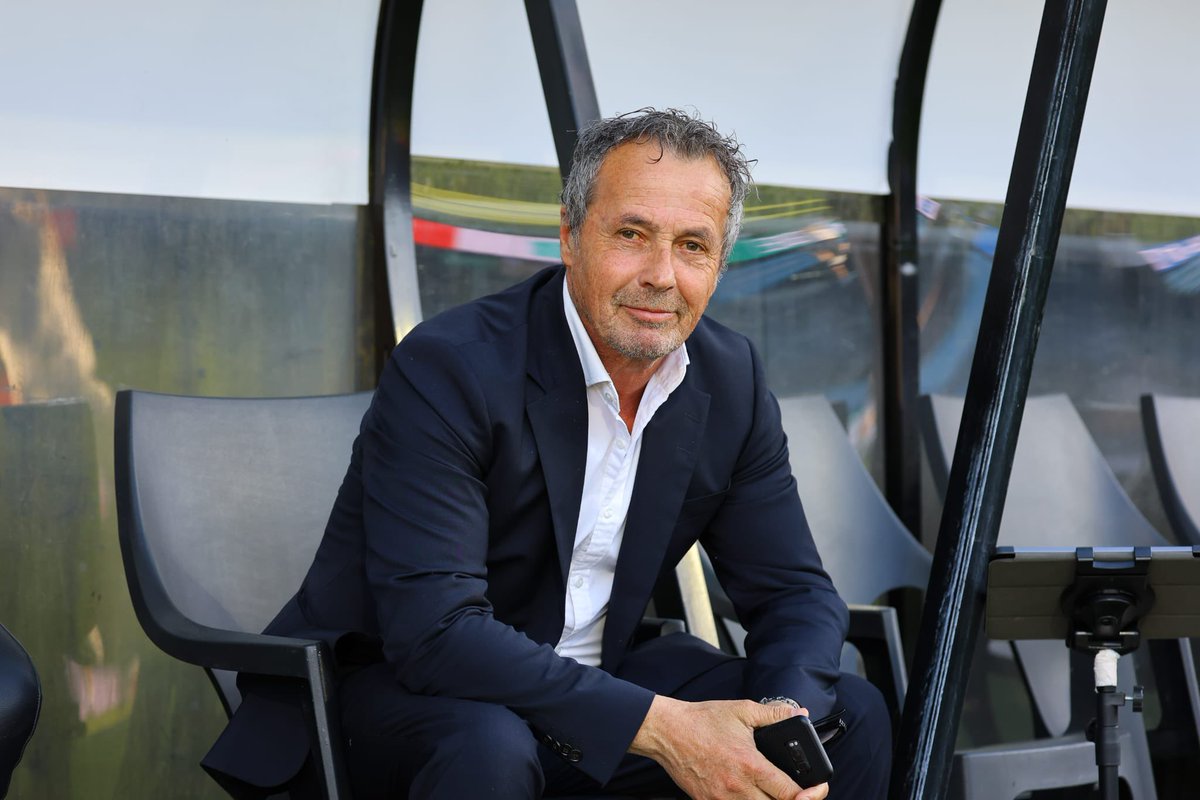 🎙️NEC UPDATE podcast 
S3E09 met Theo van Benthum 
🟥 Rondje voor de scheids 
🟩 De blik van Theo op NEC 
⬛️ Het stadion nu doorpakken

open.spotify.com/episode/2nxCk9…

#necnijmegen #necupdate #podcast