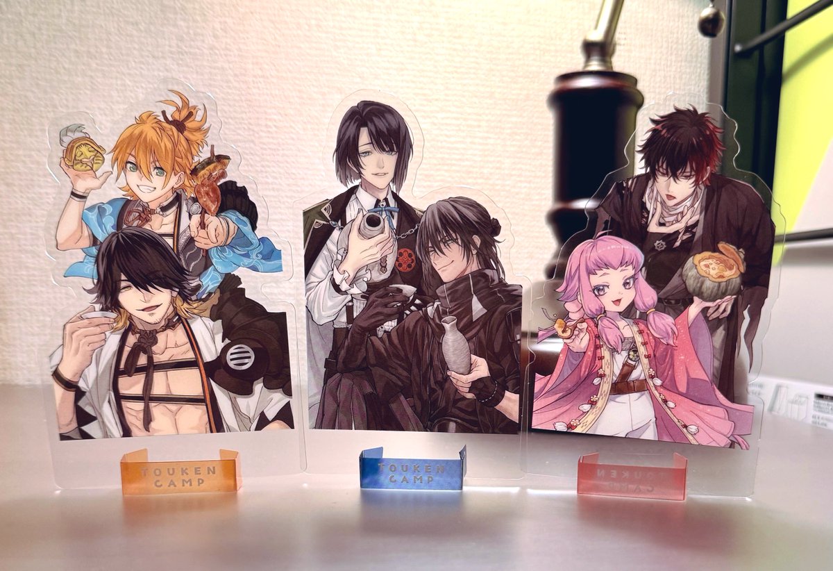 zij7f's tweet image. 月刊プリンセス11月特大号📚
『刀剣乱舞 あうとどあ異聞 刀剣野営』が表紙＆巻頭カラー＆ふろくつきで発売中です！

最新27話は【長曾祢虎徹・浦島虎徹・松井江・肥前忠広・孫六兼元・北谷菜切】６振りの遠征きゃんぷをお届け！…