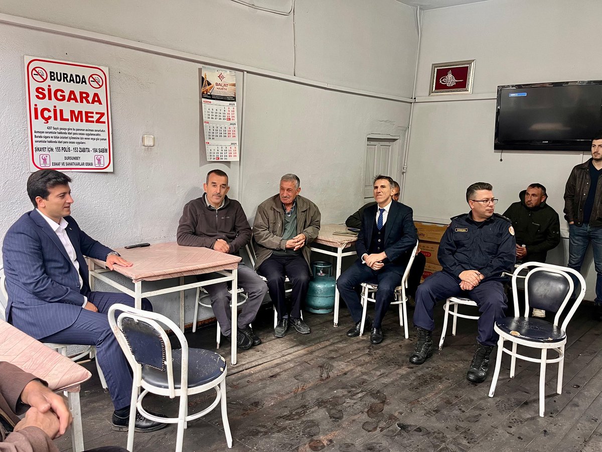 Kaymakamımız Sayın Muttalip ÇETİN, Durabeyler Şehit Faruk Gezen  İlkokulu’nu ziyaret etti.
Ardından Durabeyler Mahallesi’nde vatandaşlarla bir araya geldi.