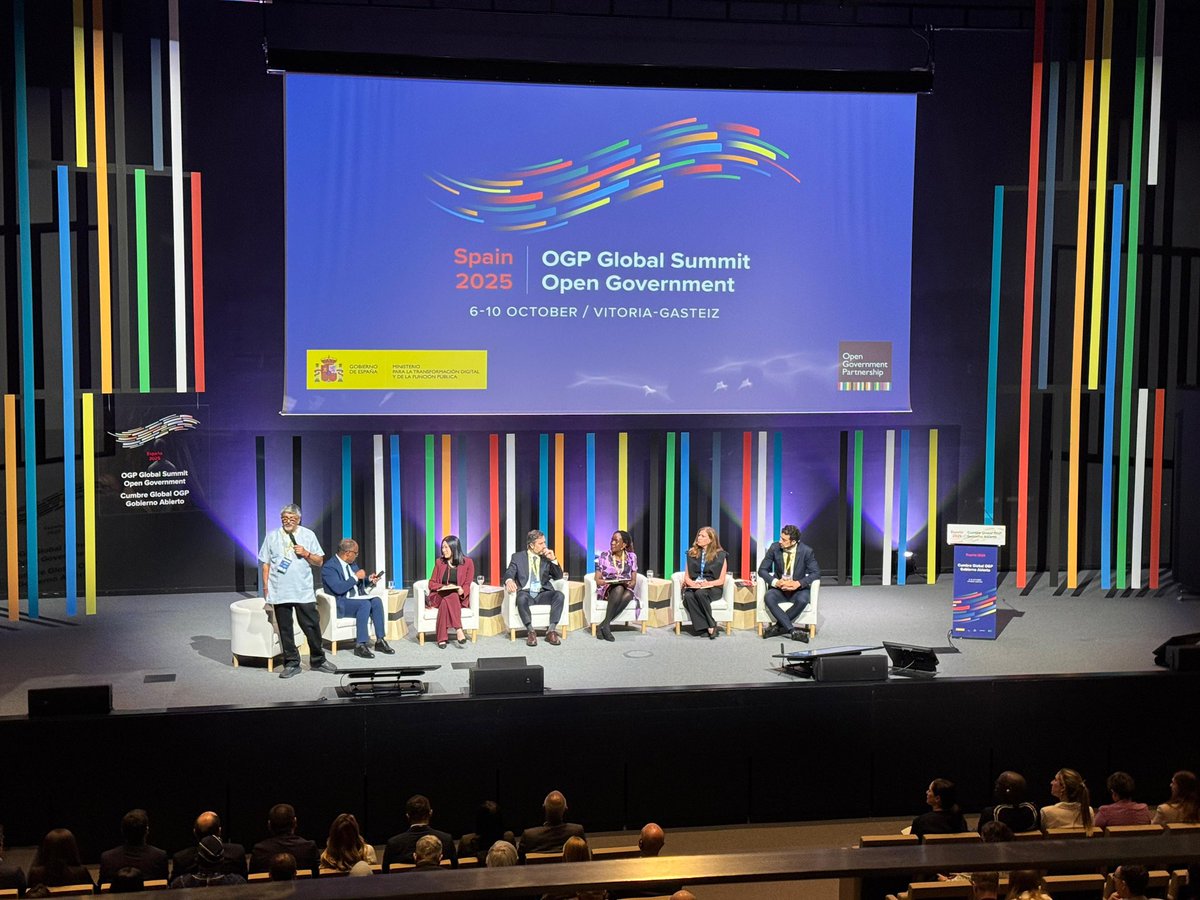 📣 Hoy inicia la Cumbre Global @opengovpart2️⃣0️⃣2️⃣5️⃣ y, con ella, también el 🚀 II Congreso Internacional de Estado Abierto y Gobernanza y I Jornada Internacional de Gobernanza, Tecnología y Derechos Digitales.

¡No te pierdas la inauguración de la etapa virtual👩🏻‍💻 del Congreso! ⤵️