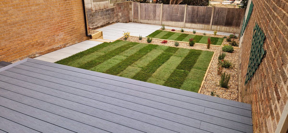 GandJLandscapes's tweet photo. Full garden makeover finished last week for a lovely couple in #Awsworth Yes it's real grass ππ #Nottingham #Landscaping #gardendesign #creatingyourperfectspace https://t.co/ACv8ewDpsb https://t.co/6p0tuwsUdz https://t.co/iHbLIV8tO9