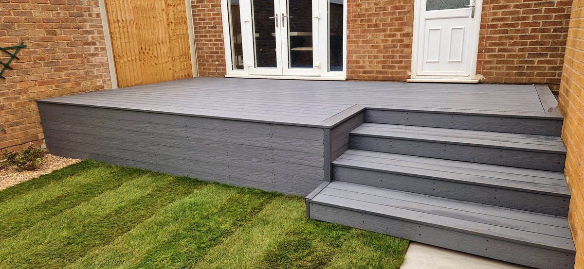 GandJLandscapes's tweet photo. Full garden makeover finished last week for a lovely couple in #Awsworth Yes it's real grass ππ #Nottingham #Landscaping #gardendesign #creatingyourperfectspace https://t.co/ACv8ewDpsb https://t.co/6p0tuwsUdz https://t.co/iHbLIV8tO9
