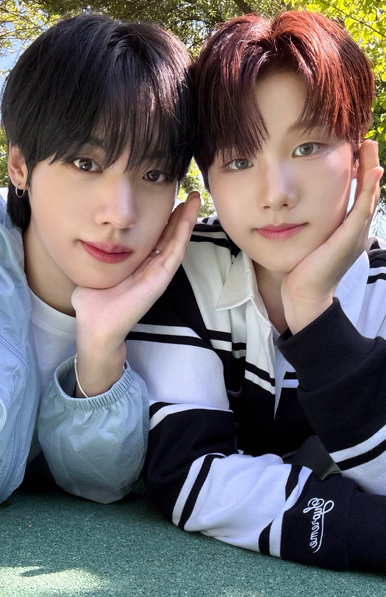 idnttfile's tweet photo. 🪪 — new objekt collection: Autumn25 unit objekts

🔹 Autumn25 401Z:
id1, id8 • #DoHun + #HwanHee
id2, id8 • #HeeJu + #HwanHee
id4, id8 • #TaeIn + #HwanHee

→ Unit Type Objekt

#idntt #아이덴티티 #アイデンティティ https://t.co/9ABOcQ9nA7