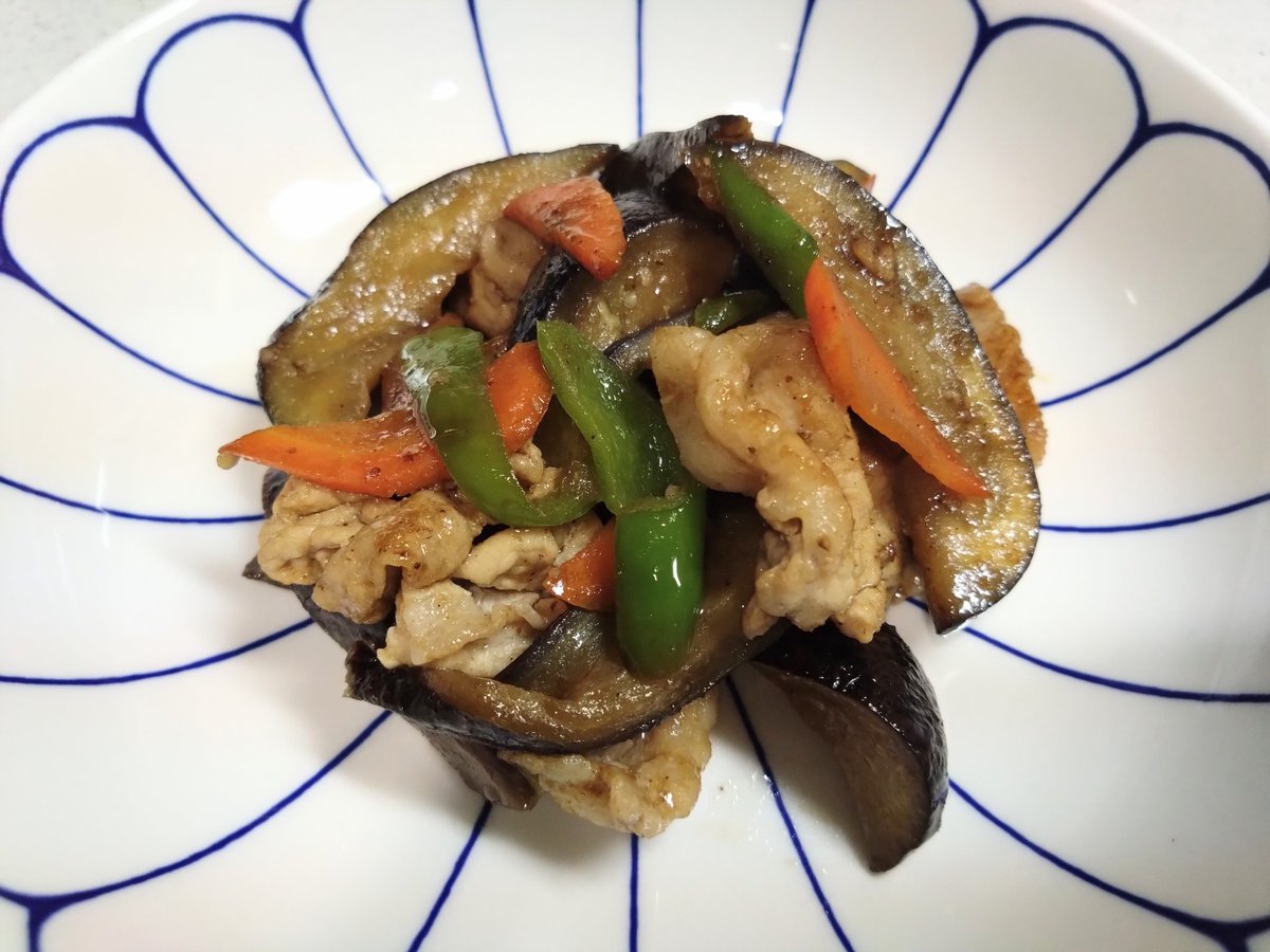 Sunmama15's tweet photo. 今日の晩ごはん

■スタミナ炒め
■鯖寿司
■ひじき煮
■冷奴
■白菜と揚げのかきたま汁
鯖寿司も好き❤️今日も美味しくいただきます！
#晩ごはん　#おうちごはん　#料理記録　#献立　#鯖寿司　#いただきます https://t.co/zWSAMUPlDU