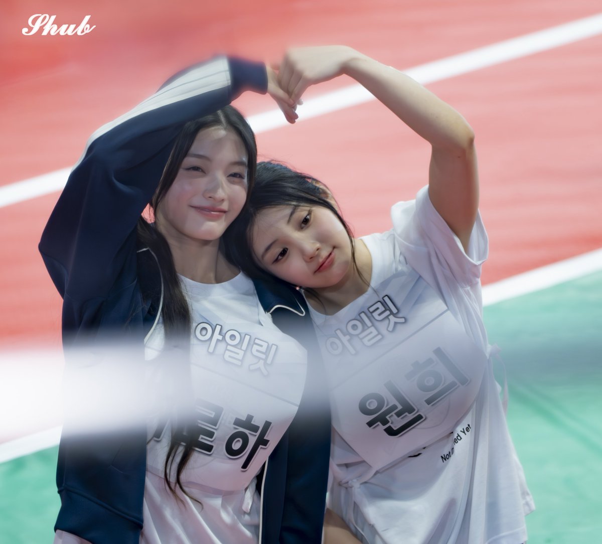 250825 아육대 아일릿 원희 이로하
매번 귀여운애들끼리 꽁냥꽁냥하는거 너무 좋잖아 ㅠㅠㅠㅠ

#illit #아일릿
#원희 #이로하 #히어로즈