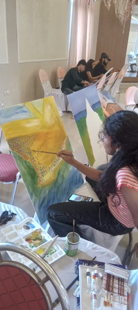 ExploreSingraur's tweet photo. An immersive experience was created with a special canvas painting exhibition, adding a vibrant artistic dimension to the celebrations. #46thWorldTourismDay #RuralTourism #AgroTourism #VillageLifeExperience #SustainableTourism #CulturalRoots #UttarPradeshTourism #craftzone https://t.co/jqyTm5MHAb