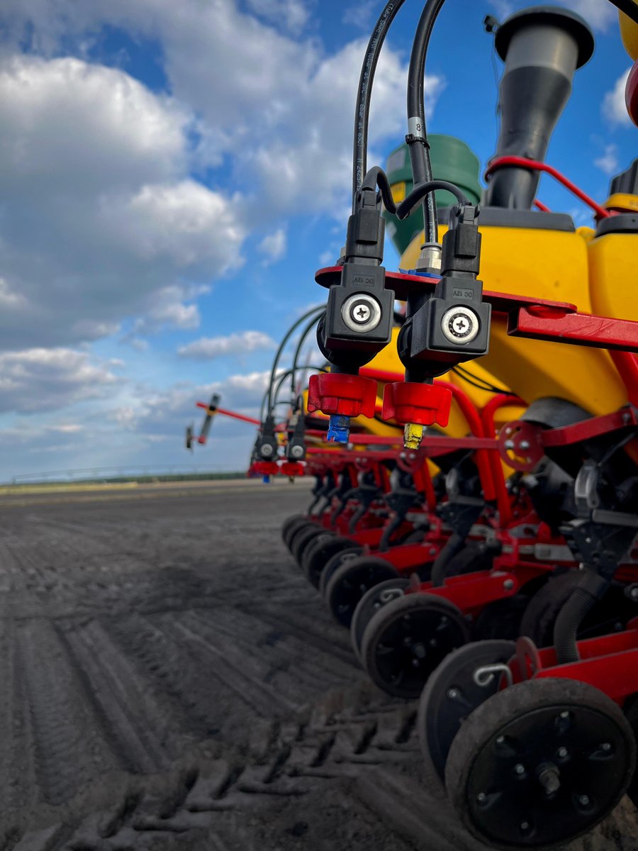 Softivert's tweet image. 🌾 JumpBuse suit votre rythme 🚜 : deux buses en une, la seconde prend le relais à vitesse élevée ⚙️ Débit optimal, précision, installation simple et autonome.🔥 Vitesse et précision enfin compatibles, sans compromis.