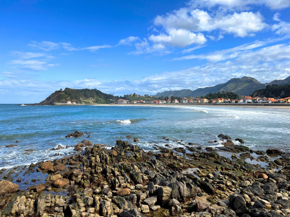 Increíbles vistas desde el Mirador Punta del Pozu. Un balcón al Cantábrico.

#Ribadesella #VisitRibadesella #Asturias #VisitAsturias #asturiasparaísonatural