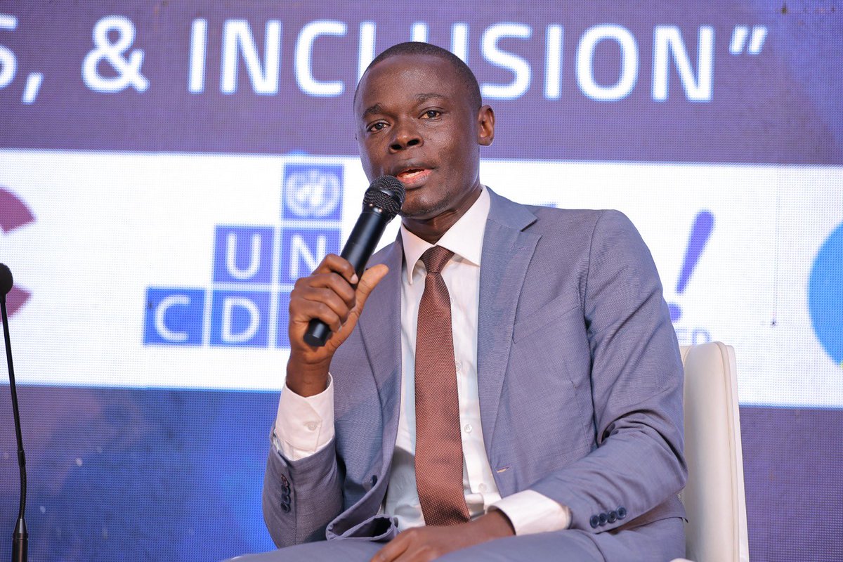 FitspaUG's tweet photo. “If you’re building wealth and get an opportunity to compound your incomes, PLEASE DO SO!”
Dennis Kizito, Director Market Supervision, @CmaUganda
#fintech #fintechconference #FAFC2025 #financialconversations https://t.co/kBBkk8xKVm