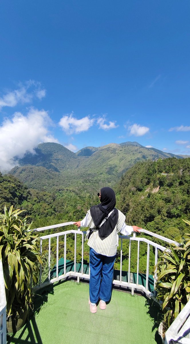 KeniRusika's tweet photo. Level tertinggi
"personal branding"
adalah ketika orang
lain mengira kamu ga
pernah susah, ngga
pernah sedih dan
selalu banyak uang https://t.co/CK6usUehFb