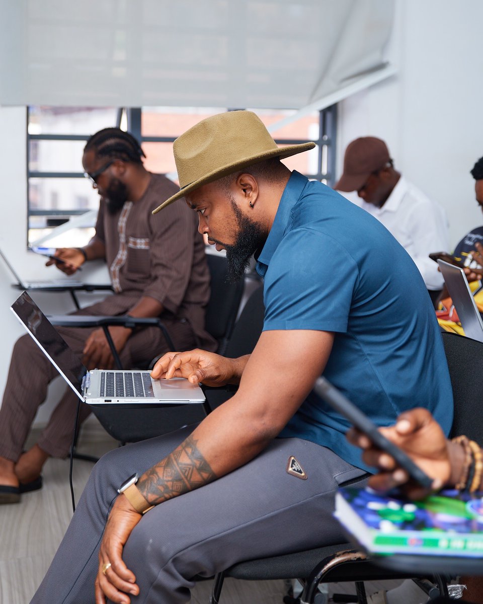hellocirvee's tweet image. Growth doesn’t always make noise, sometimes it looks like quiet focus, open laptops, and big dreams loading. 💻

A new cohort kicks off October 20th.
Don’t just watch others grow, be part of the story. 🚀

👉 DM us or call 07047007055 to register.

 #TechSkills #LearnWithCirvee