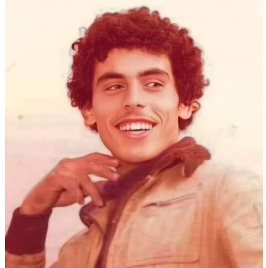 سيد الطوفان، ذلك الرجل الذي غير شكل الشرق الأوسط، والذي زرع ألغامًا لم تنفجر كلها بعد، ورحل إلى ربه مقبلًا غير مدبر.

#طوفان_الاقصي