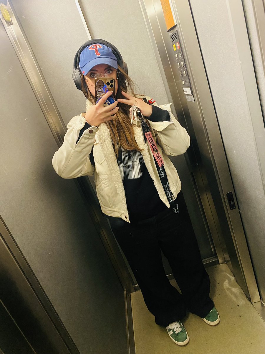 Soe 🇺🇸 👉🇪🇪👉🇮🇹👉🇫🇷👉🇨🇭👉🇭🇰👉🇻🇳 tweet media