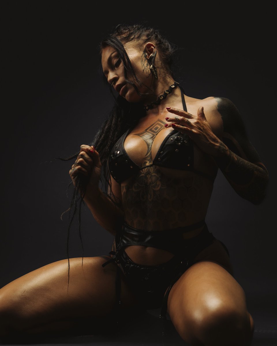 get the naked versions on my private page 👀💋👇
onlyfans.com/wildcosmic