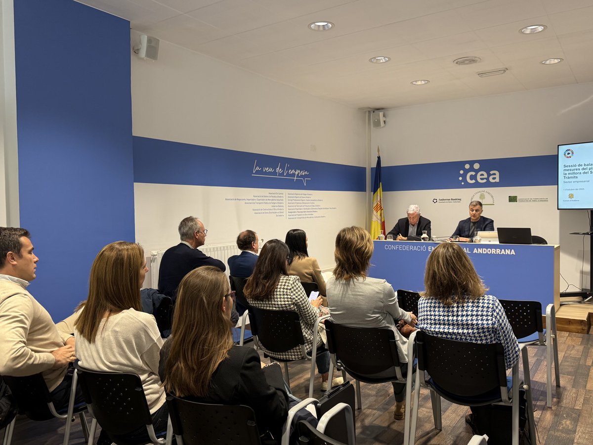 El ministre de Funció Pública i Transformació Digital, Marc Rossell, manté hores d’ara una trobada amb la patronal per donar a conèixer els avenços en la digitalització de l’administració, així com les millores aplicades en el sistema de tràmits. (1/2) <a href="/MarcRossellSole/">Marc Rossell Soler</a>