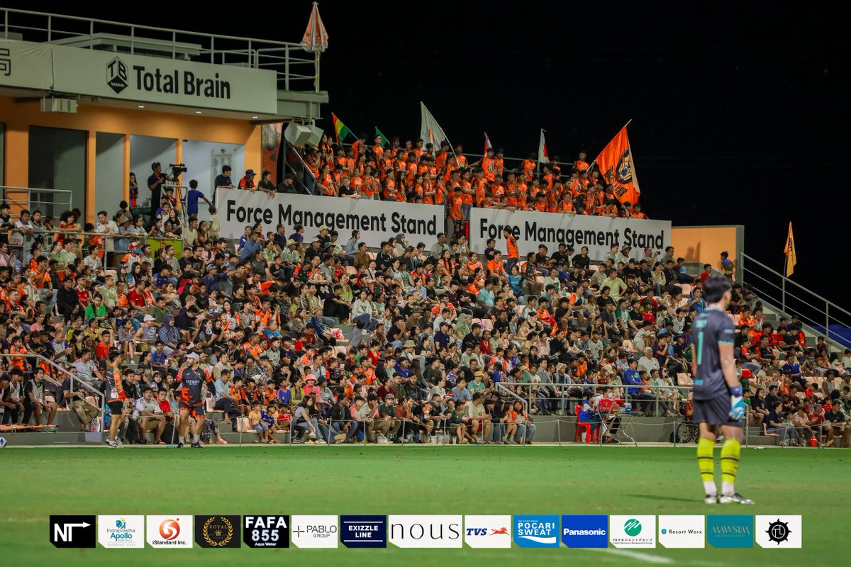 Angkor_Tiger_FC's tweet photo. 満員のスタジアム🏟️
サポーターと共に勝利を!!
#シェムリ���ップ #Siemreap https://t.co/Fjfm8z6epv