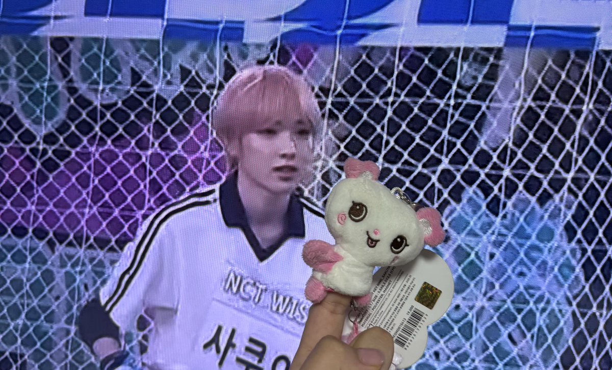 hyexeal's tweet image. #아육대본방사수 #MBCkpop #NCTWISH #사쿠야 

아육대에서 메달따는것두 보고 서프도 듣고 너무너무 좋네욤
사쿠야 골 막느라 수고 많아떠 💕💕
위시 승부차기 진짜 수고해따
추석에 가족들하고 같이 위시를 볼수있다니 😭😭 너무 좋고 메달따는 모습도 자랑할수 있어서 너무 좋아써요 위시 고마워~~😘