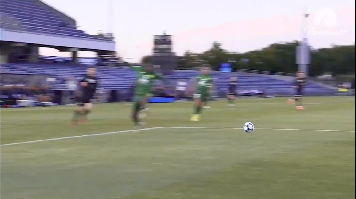 smfcmike's tweet image. MIKE’S MANUAL CROWD COUNT 🧮
🗓️ 02/10/25
#BREAKING: The manual crowd count for these #ACLTwo #MACvBJG images is:
3️⃣3️⃣9️⃣*
*Three hundred & thirty nine
👏 for the 🎥 @ParamountPlusAU. My screenshots had poor resolution when zooming. A margin of error of approx. 8.5%.…