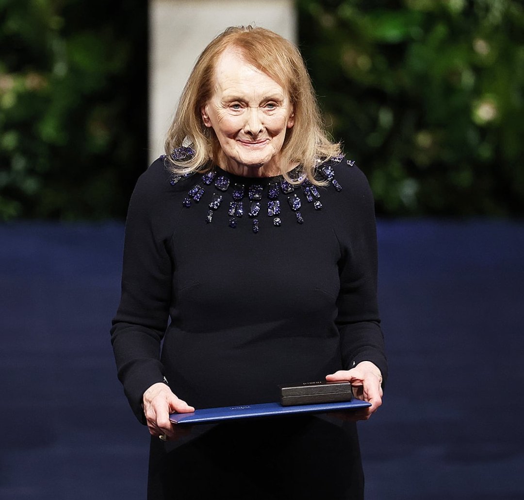 Bibliomaniatico's tweet photo. El Premio Nobel de Literatura se entrega desde el año 1901, fueron premiados 103 escritores y 18 escritoras. ( Nueve escritoras ganadoras en este nuevo siglo).

¿Qué escritora mereció ganar el Premio Nobel de Literatura y no lo obtuvo? https://t.co/X8gAuY14O8