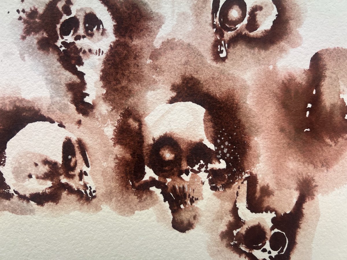 « Le brou de noix est un colorant naturel extrait de la partie charnue formée par l'épicarpe et le mésocarpe du fruit du noyer commun. »