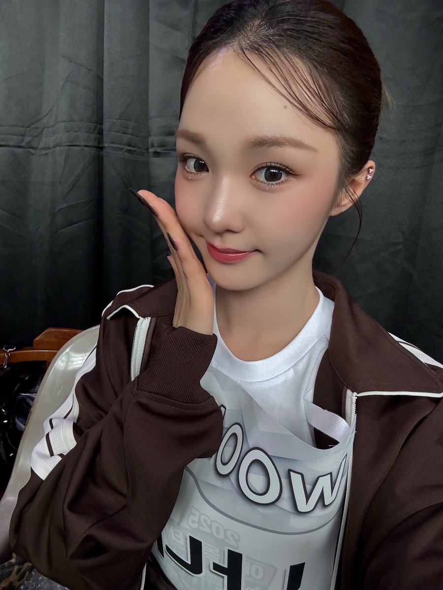 WOOAH 우아 tweet media