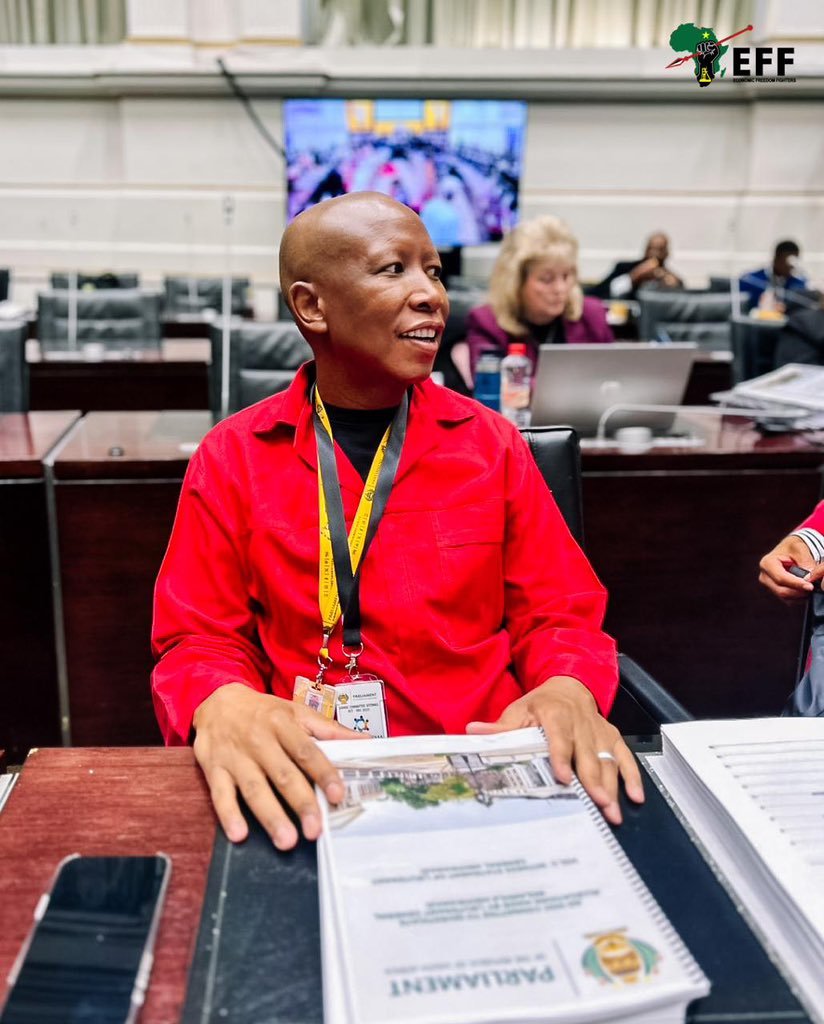 SkutuphenduCandle tweet media