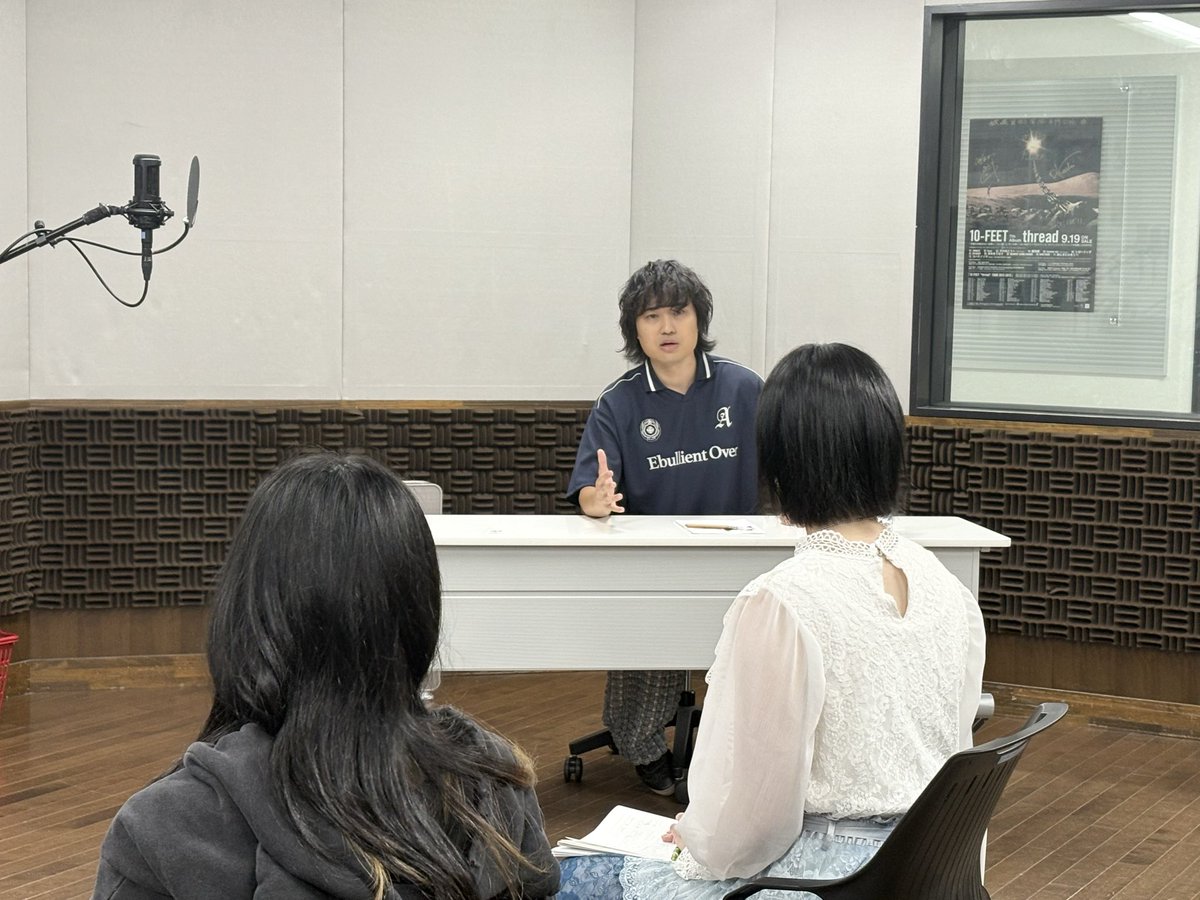 oas_bac's tweet photo. 『ヒプノシ���マイク』有栖川帝統役などをつとめる声優 #野津山幸宏 さんが来校‼︎🌈

オープンキャンパスと在校生授業を実施して頂きました☺️🎙️

野津山さんにアテレコを見て頂きアドバイスをいただいたり、様々なご質問にお答え頂きました‼︎✨
ありがとうございました‼︎🌼 https://t.co/feWPJjrP5J