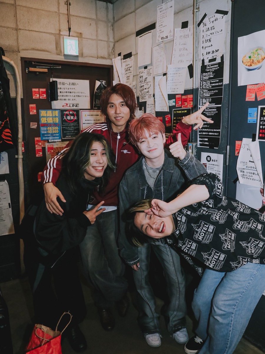 2025.10.04 at福島2nd LINE

KNOWVA LIVE TOUR 2025 ~ Utopia ~

大阪でのツアーファイナル！
ご来場ありがとうございました✨

これからも音楽してやんぞぉおおお！！！

📷✨ <a href="/FrolicRobe/">ヤマグチレナ</a>