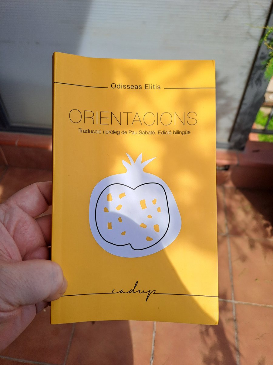 El primer poemari d’#OdisseasElitis, #Orientacions, amb #traducciócatalana i pròleg de #PauSabaté (<a href="/GodallEdicions/">Godall_Edicions</a>), destil·la en cada vers la llum i la sensualitat mediterrànies.
