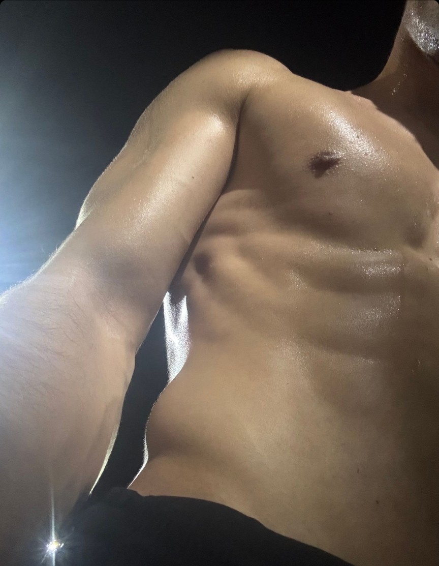 hiddenhandlevic's tweet image. 4 AM and I’m already working on the body you pay to see. Stay lazy

I’ll keep collecting.