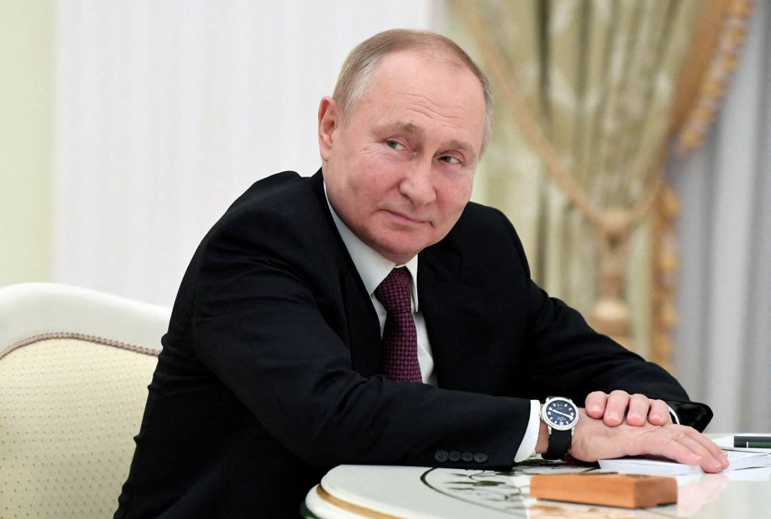 imayanktiwari's tweet photo. Happy Birthday to President Vladimir Putin!

From ensuring security at the helm of the FSB, to stabilizing the nation as Prime Minister, to leading Russia with unwavering strength as President
@KremlinRussia_E 
#PutinBday https://t.co/oPV37JOEyd