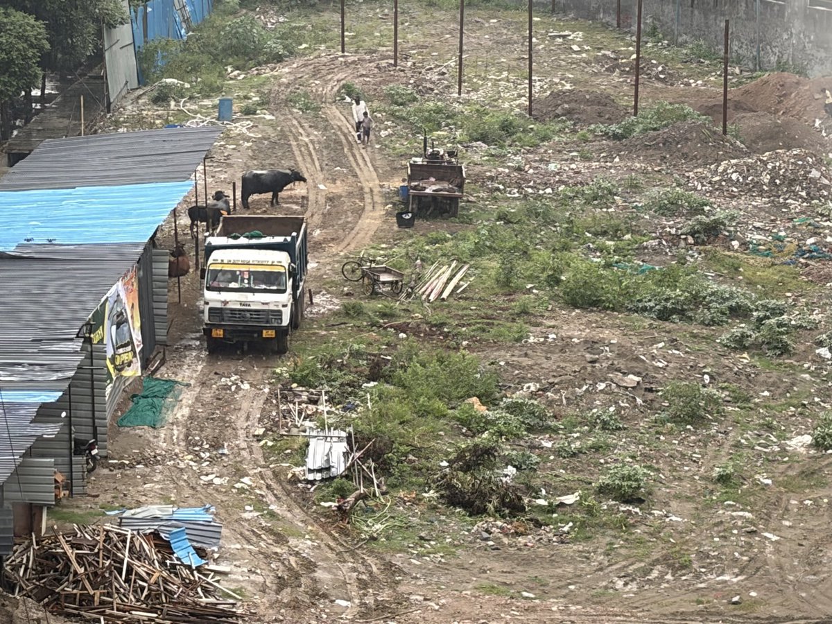 devnoida2024's tweet photo. @noida_authority It looks like illegal structures and activities in full swing in open plot in Sec 78 near sikka Kimantara greens sec 79 society . Photos attached https://t.co/JQTGr6qcc2