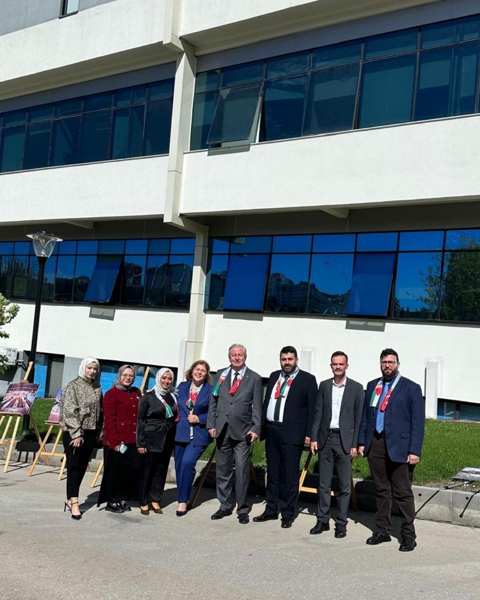 Yüksek İhtisas Üniversitesi’nin düzenlemiş olduğu “Gazze İle Dayanışma Haftası” programına Baromuz Disiplin Kurulu Üyesi Av. Faruk Keleştimur konuşmacı olarak, Yönetim Kurulu Üyemiz Av. Saliha Sasa ve Baromuz Üyeleri Av. Murat Hacıfettahoğlu, Av. Fevzi Kıvanç Dinçer, Av. Seren