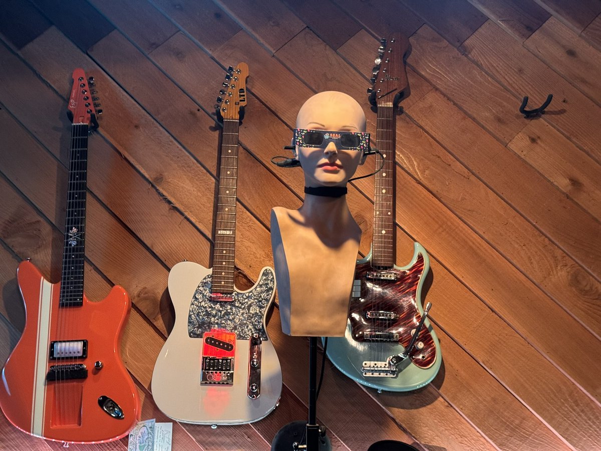 Vanderocker's tweet photo. Tracking vox w Mud at The Hobby Shop. ⚡️⚡️⚡️Fantastic lil place. https://t.co/YGzJI0w6w7