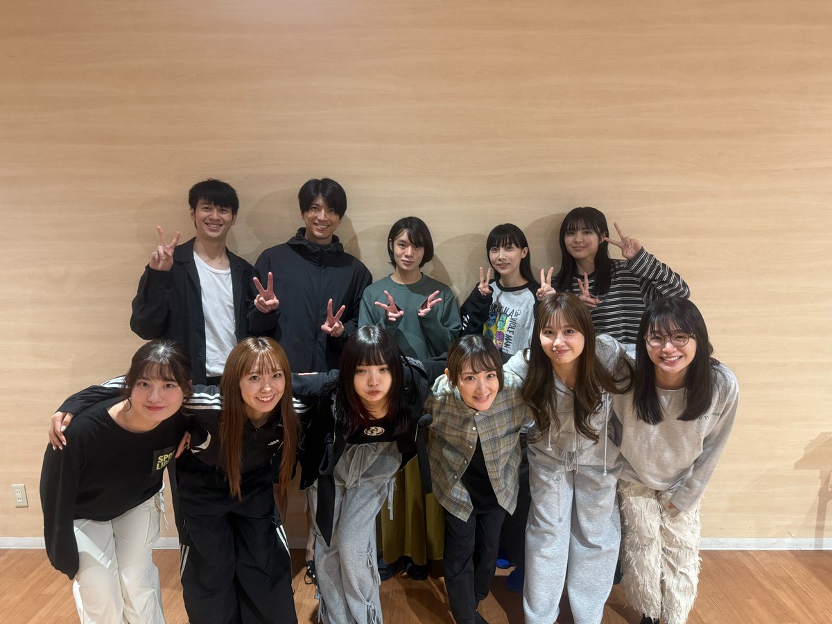 toshoiinkai_eeo's tweet photo. 【稽古場レポート⑦】

稽古7日目無事終了✨
本日は衣装を着用して通し稽古を行いました👔
一段と熱量が高まり、より良いものをお見せするべく
魂を削って稽古に臨んでおりました🔥

キャストの迫真の演技、ぜひ劇場でご覧ください👀

#図書委員界 https://t.co/nqbRc0kMk4