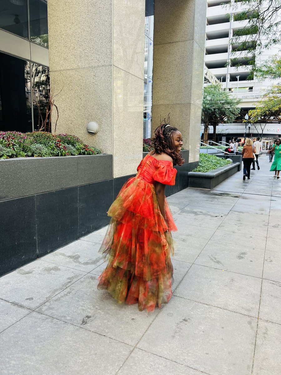 JudithCaleb_JCB's tweet photo. A Cinderella in Chicago https://t.co/5AIaQjRnr6