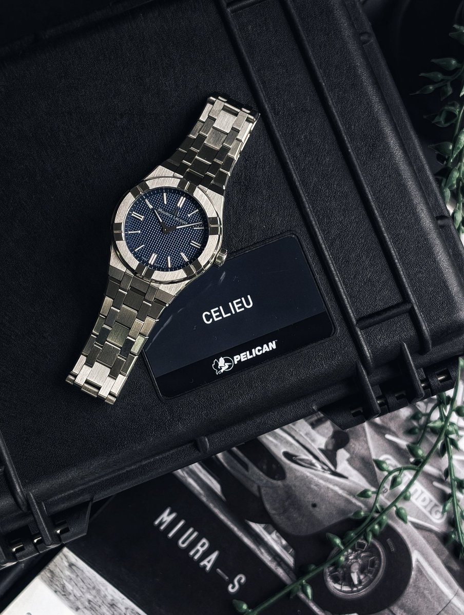 nkzwkouji1206's tweet photo. AIKON MANUALとCELIEUのPELICAN WATCH CASE。
PELICANとダブルネームのオリジナルウォッチケースに愛機をしまい様々な場所にMAURICELACROIXを持ち運びます！
安心して運べるので、いつもその場がディスプレイになりますね😉✨
#MAURICELACROIX #モーリスラクロア #ラクロアファミリー https://t.co/dOzC22fZCv